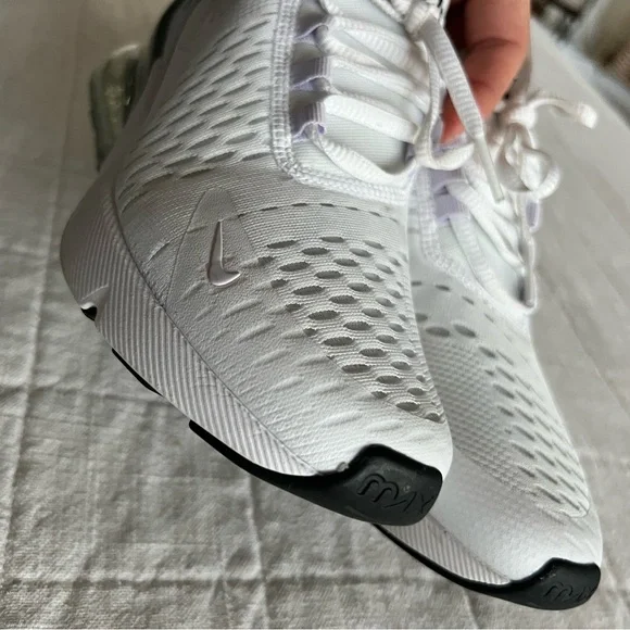 NIKE Air Max 270 youth 4.5 or women’s 6 white /black - Picture 7 of 16